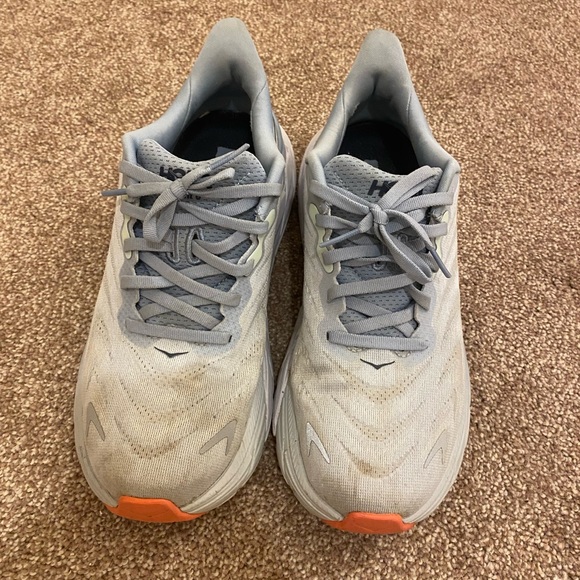 hoka arahi 6 - Picture 1 of 4